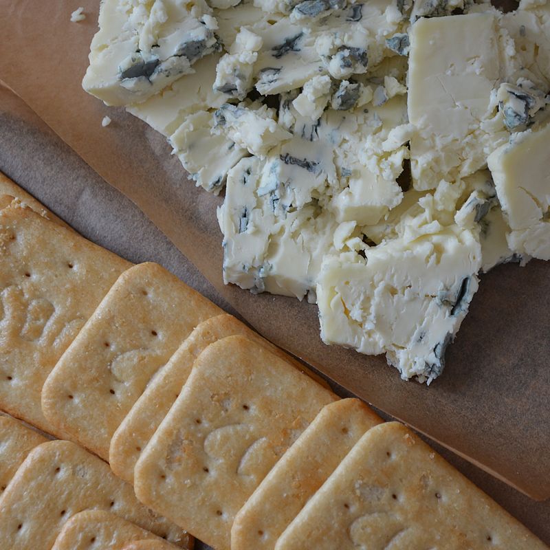 Sourdough Discard Roasted Tomato and Basil Crackers