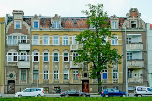 Kostenloses Stock Foto zu apartments, außen, draußen