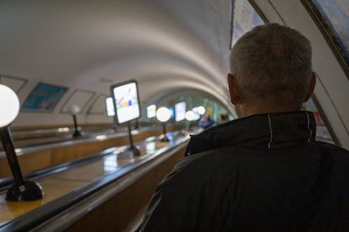 Kostenloses Stock Foto zu alt, erwachsener, mann