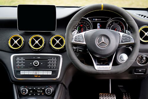Fotobanka s bezplatnými fotkami na tému interiér auta, logo, Mercedes-Benz