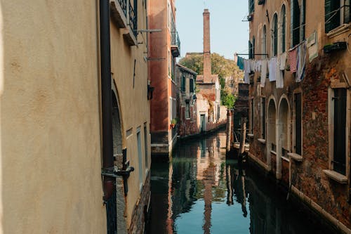 Free Canal Between Apartment Buildings Stock Photo