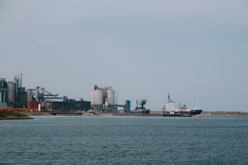 Gratis lagerfoto af anløbsbro, fragtskib, hav