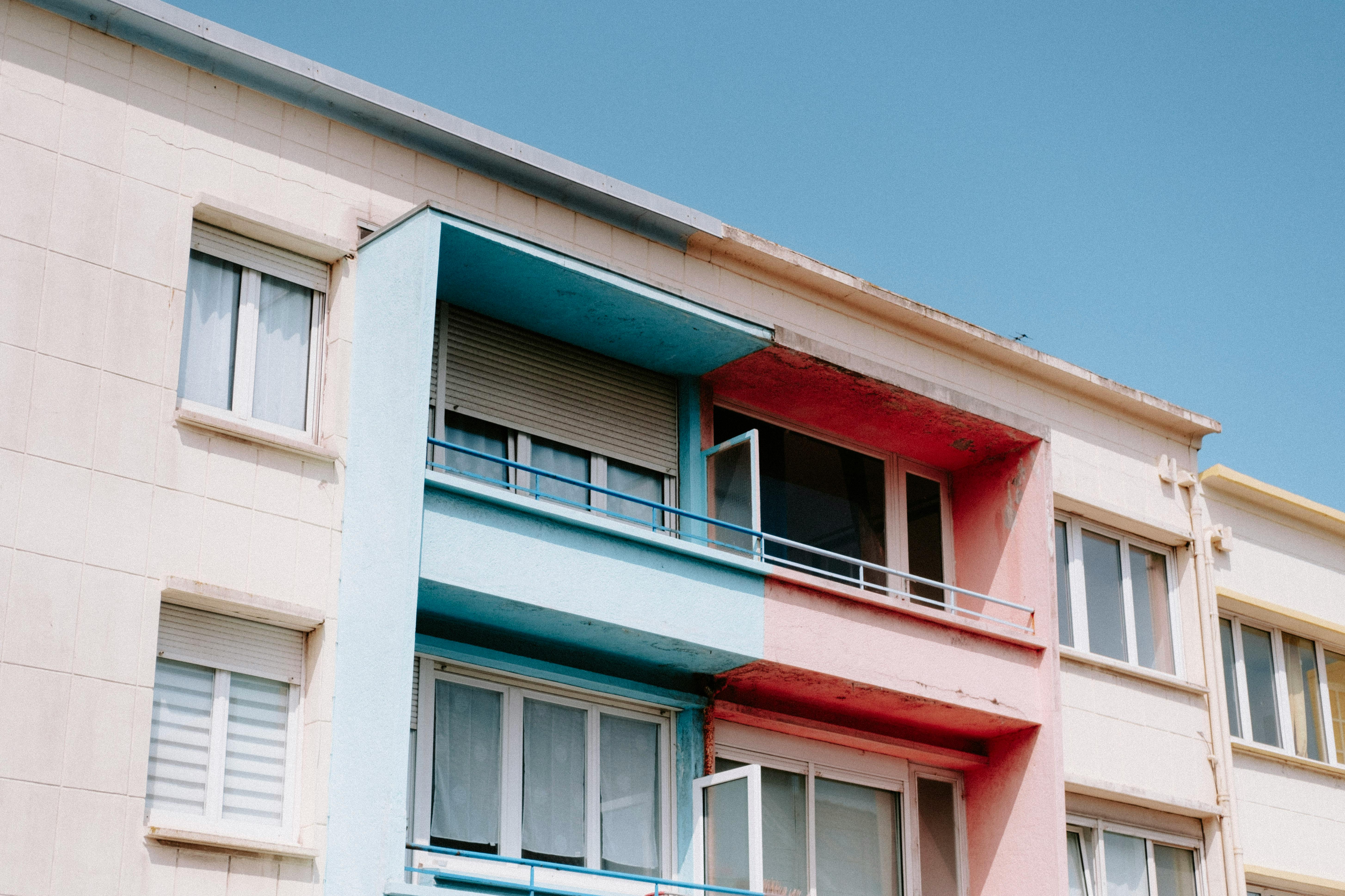 real estate buy sell rent real estate buy sell agreement montana — Photo by Mathias Reding on Pexels