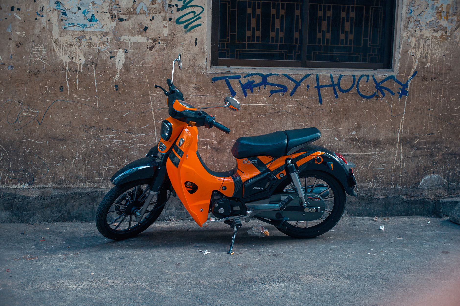 Moto china con inyección Delphi MT05: leer los códigos en el testigo de motor, sin máquina de diagnosis