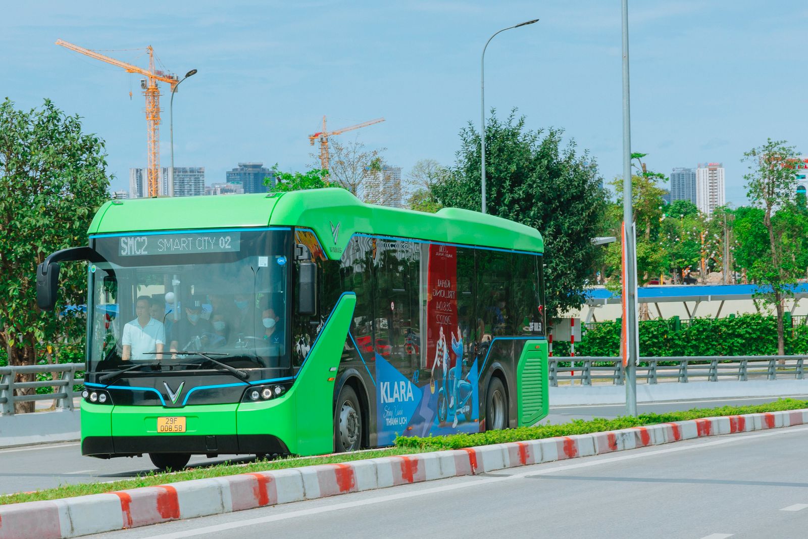 Ônibus elétricos em São Paulo passam de 2 mil, mas a cidade ainda não alcançou a meta que era para 2024