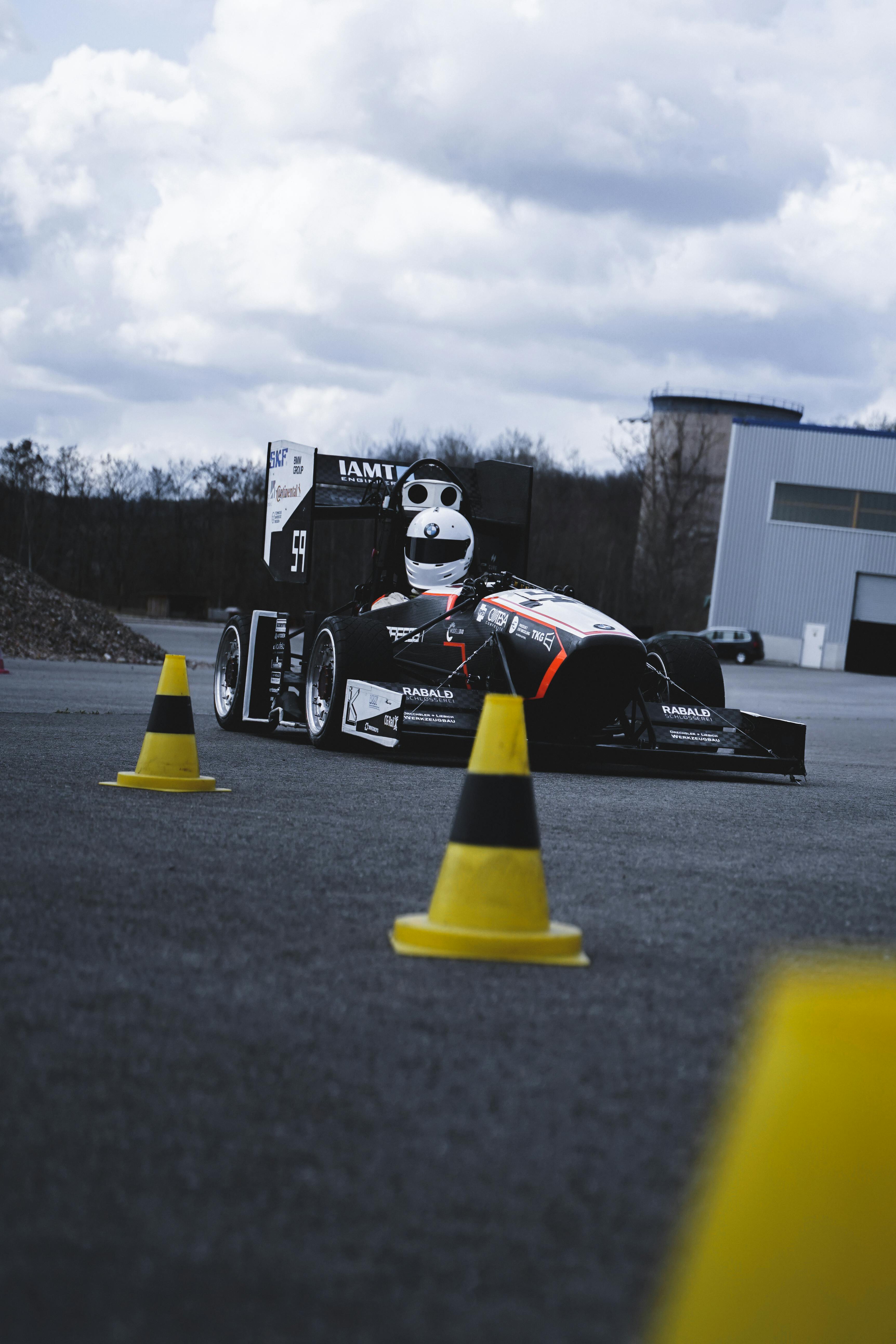 Car Race 4k Wallpaper Photos, Download The BEST Free Car Race 4k