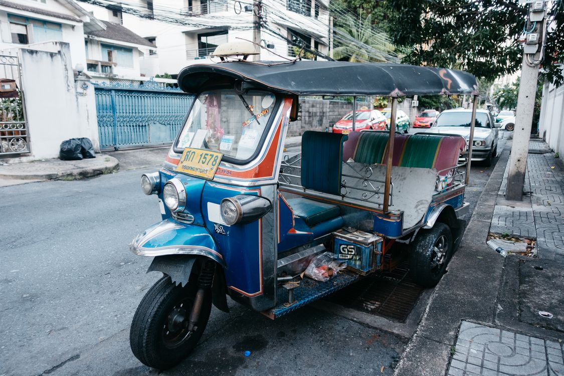 Blue Rickshaw Photo A Blue Auto Rickshaw on the Road · Free Stock Photo