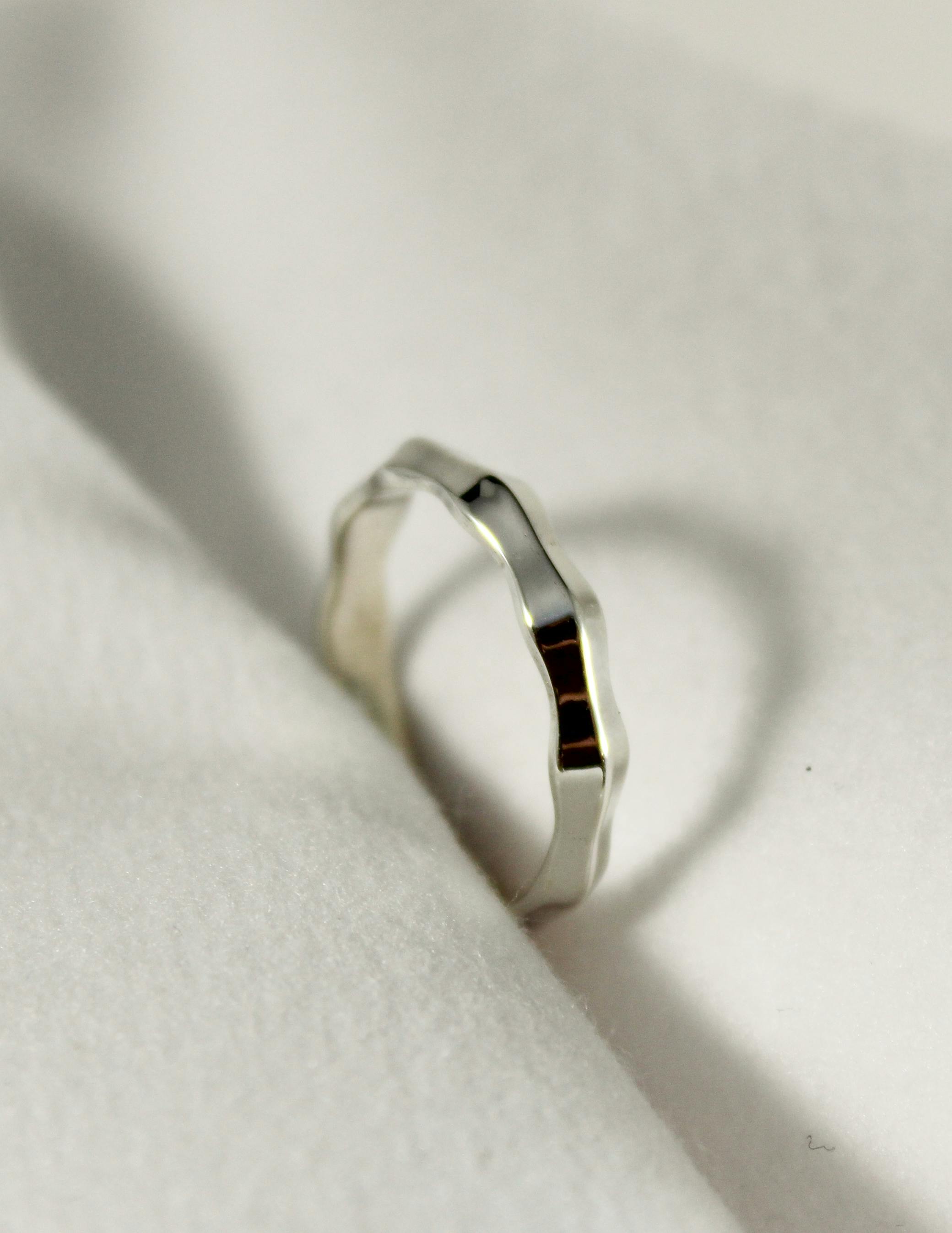 Is there a metal that&#x27;s not magnetic?