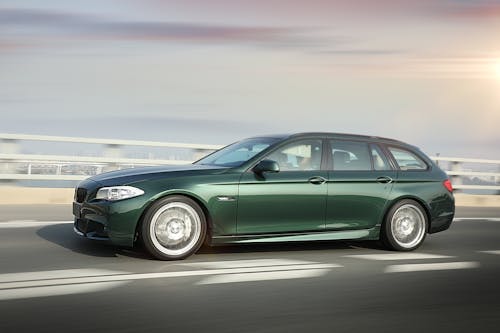 Foto profissional grátis de ágil, carro de luxo, carro verde