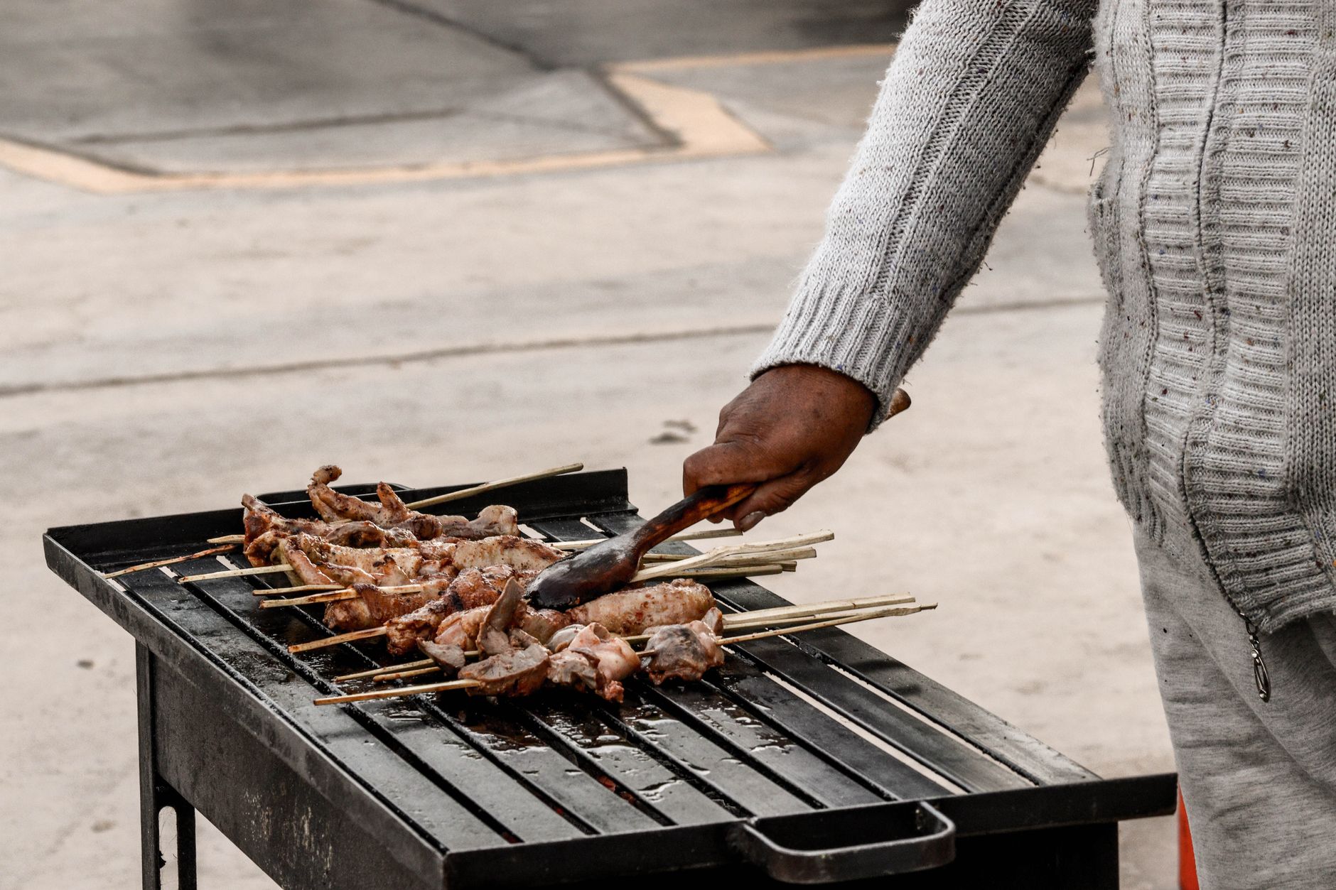 Brochettes de viande grillée épicée