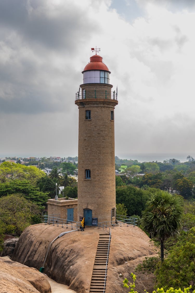 Photo Of The Mahabalipuram Lighthouse In Tamil Nadu, India