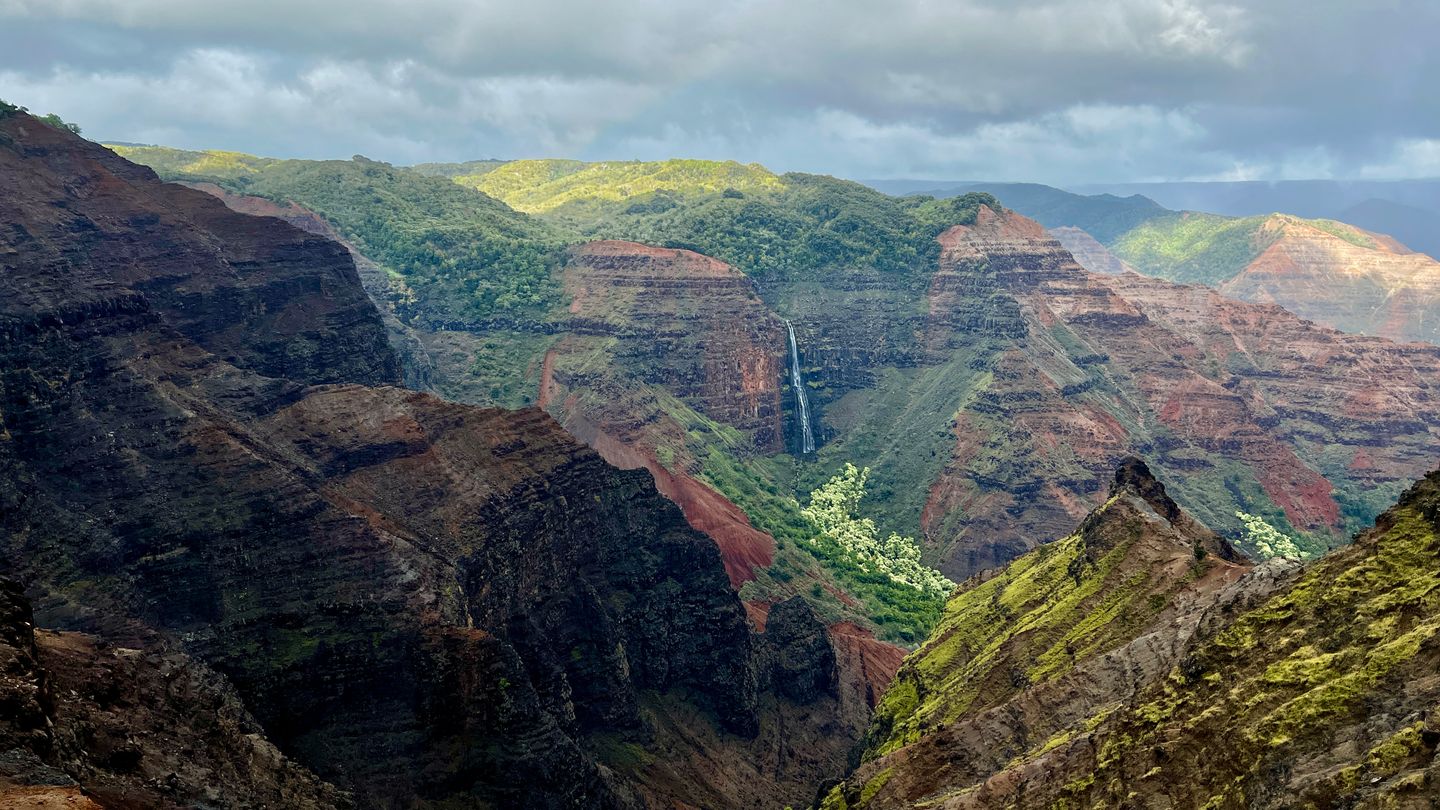 The red and green walls of Waimea Canyon on Kauaʻi