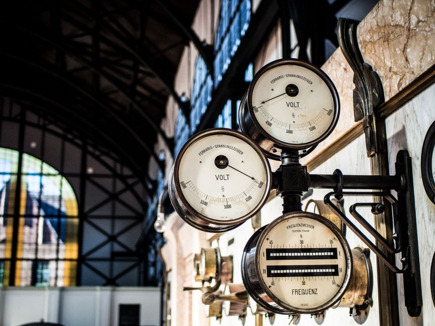 A Nicer Voltmeter Clock