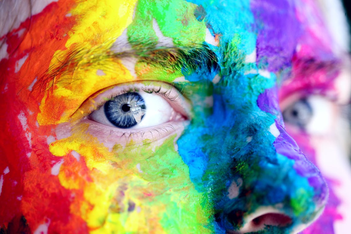 Безкоштовне стокове фото на тему «LGBTQ, барвистий, блакитні очі»