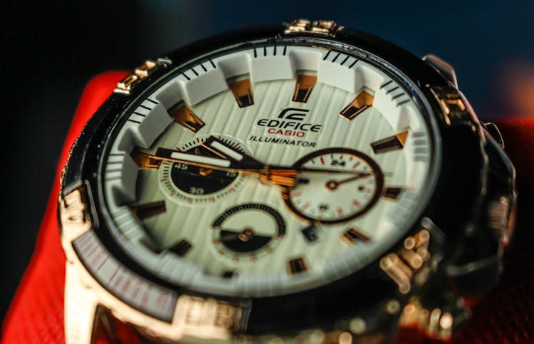 Round White And Silver-colored Casio Edifice Chronograph Watch