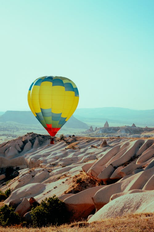Δωρεάν στοκ φωτογραφιών με αερόστατο, αυγή, βουνό Φωτογραφία από στοκ φωτογραφιών