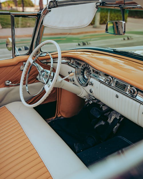 Dashboard of Cabriolet