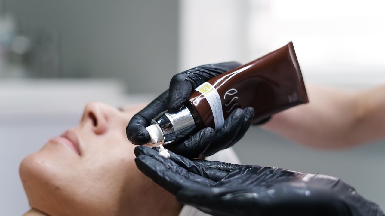 Preenchimento Bigode Chinês em Bauru: Desvendando o Conforto e Segurança - Augusta Perfection