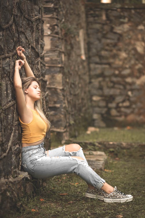 Základová fotografie zdarma na téma pohled zboku, pózování, sezení