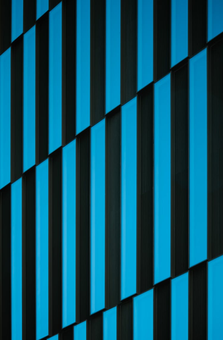 Black And Blue Uneven Lines Design 
