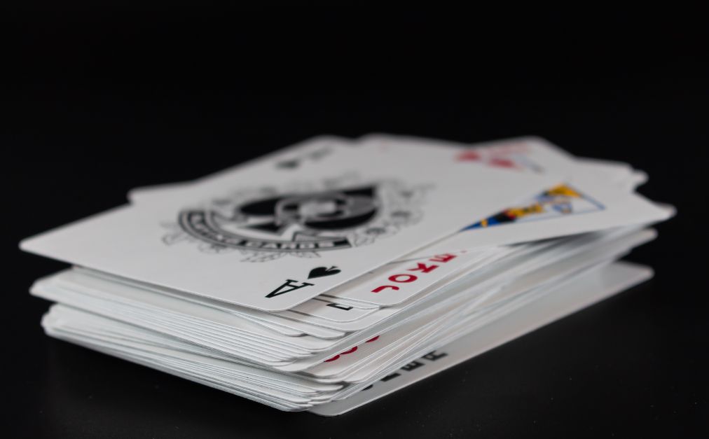 Online Casino: Spielautomaten und Live-Spiele im Überblick
