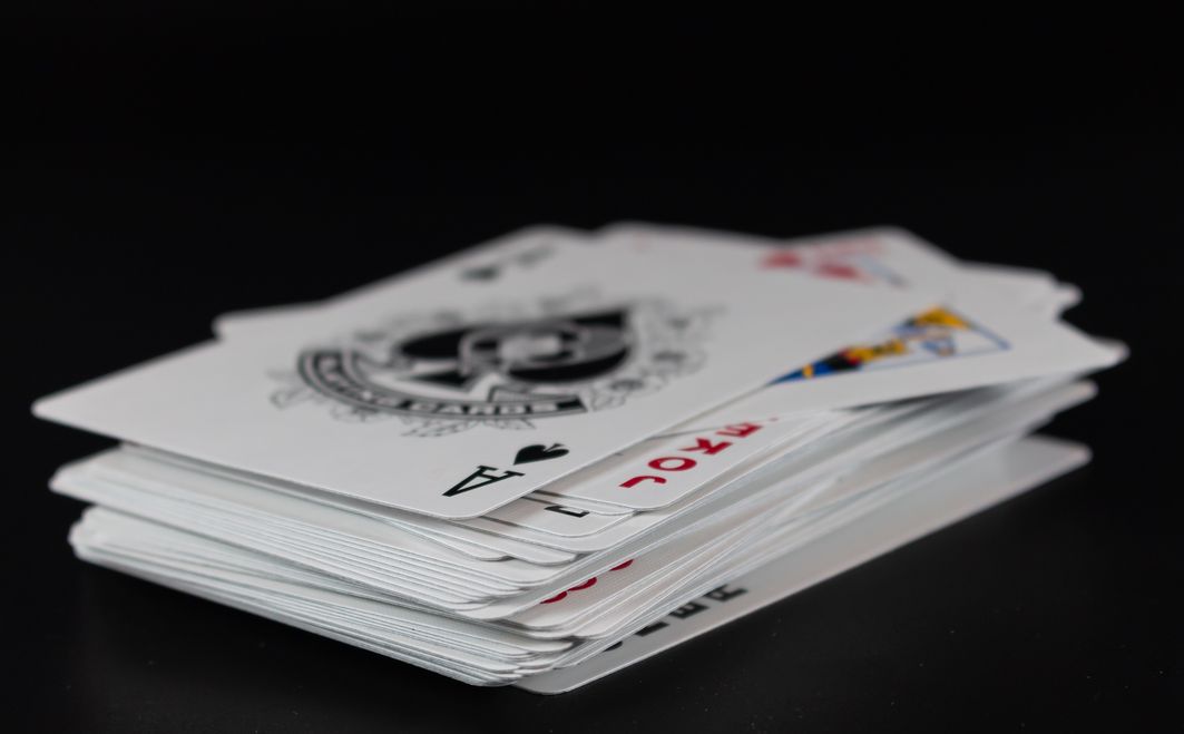 Online Casino: Spielautomaten und Live-Spiele im Überblick