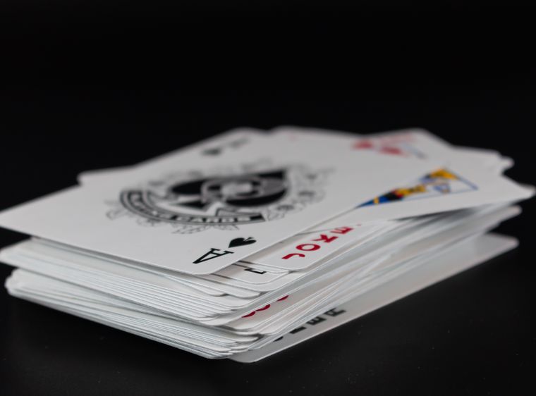 Online Casino: Spielautomaten und Live-Spiele im Überblick