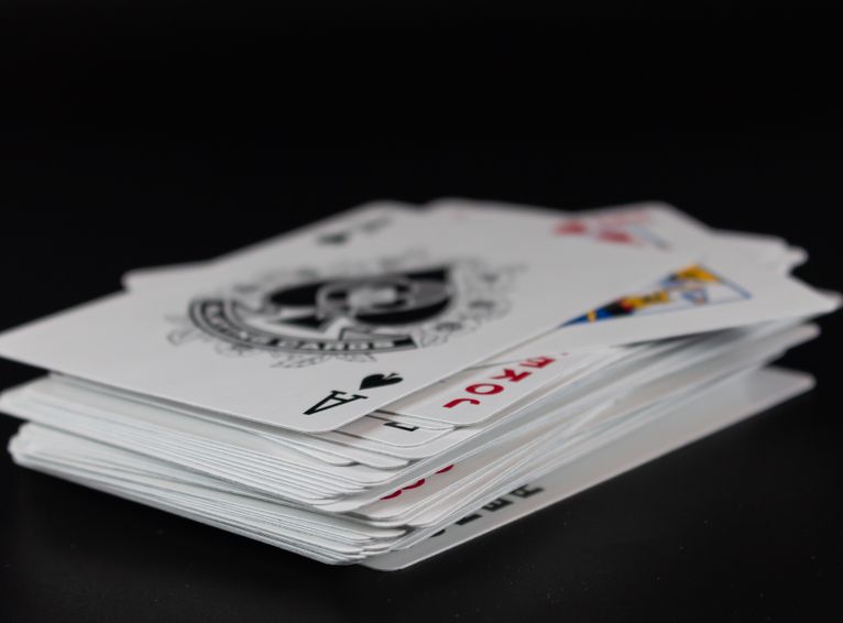 Online Casino: Spielautomaten und Live-Spiele im Überblick