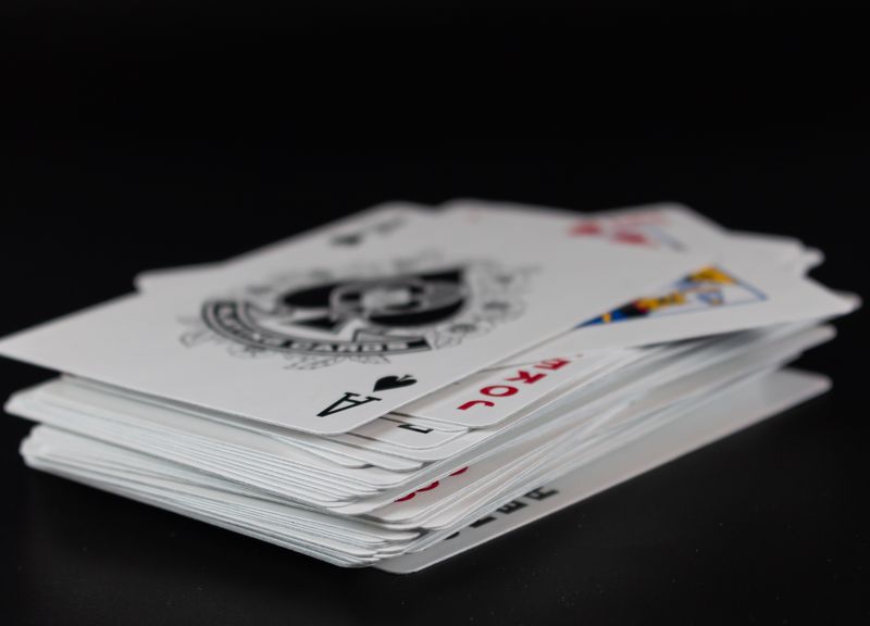 Online Casino: Spielautomaten und Live-Spiele im Überblick