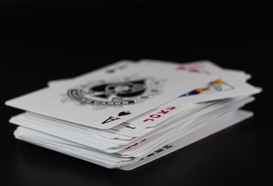 Online Casino: Spielautomaten und Live-Spiele im Überblick