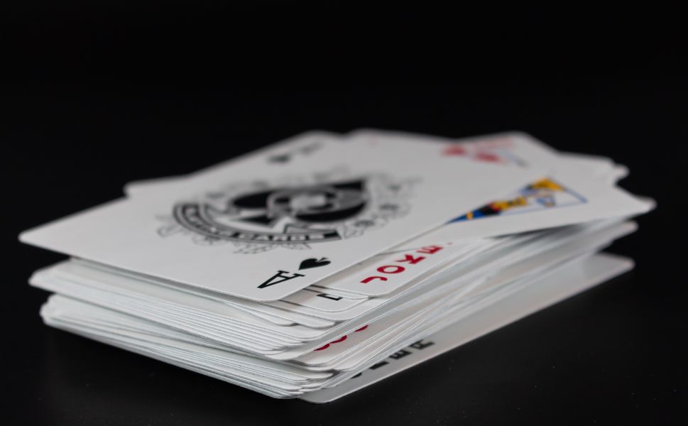 Online Casino: Spielautomaten und Live-Spiele im Überblick