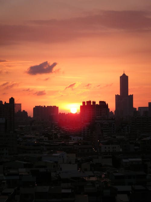 бесплатная Бесплатное стоковое фото с вертикальный выстрел, восход, город Стоковое фото