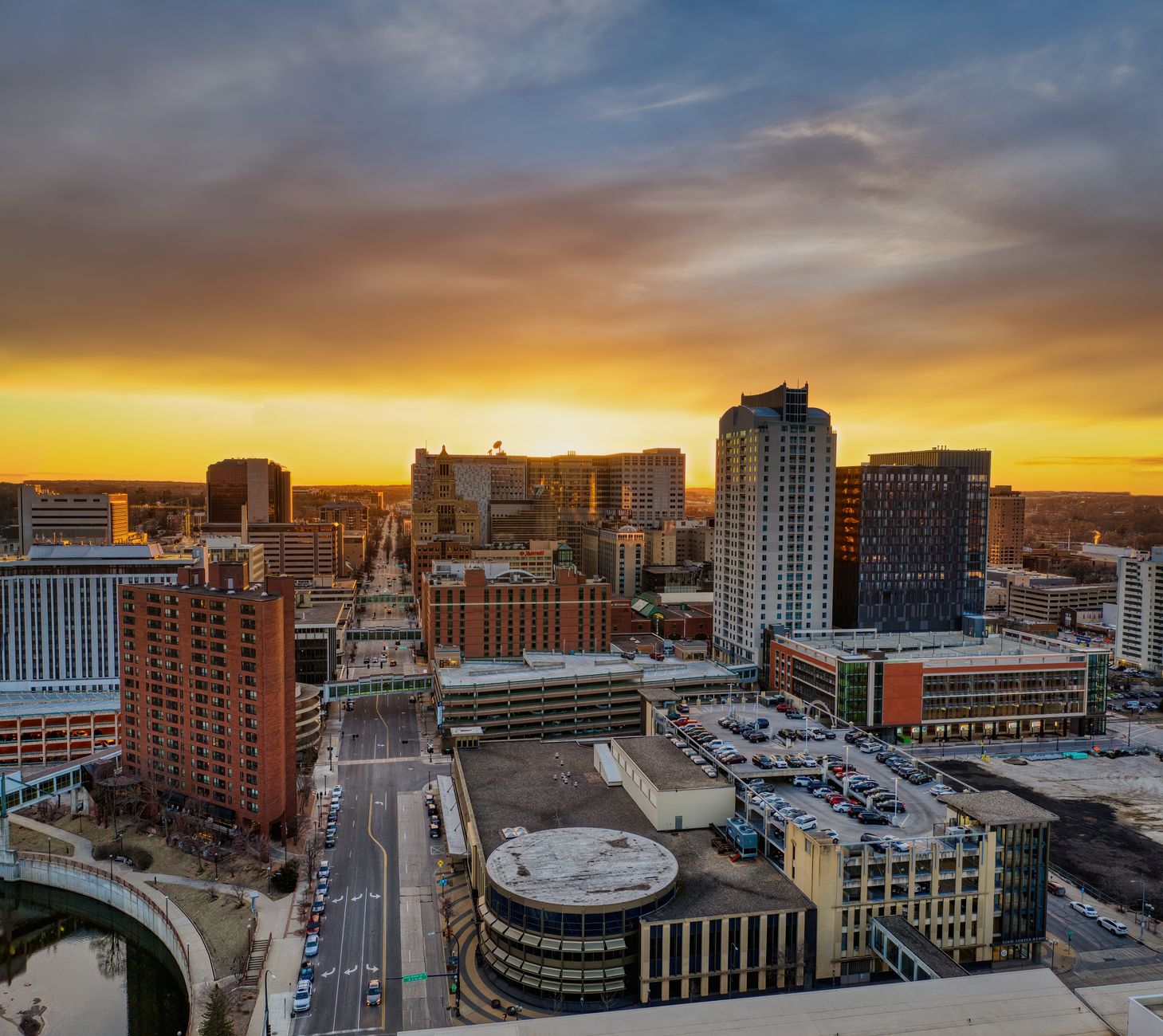 Vibrant aerial view of Rochester, MN showcasing its urban landscape during sunset.