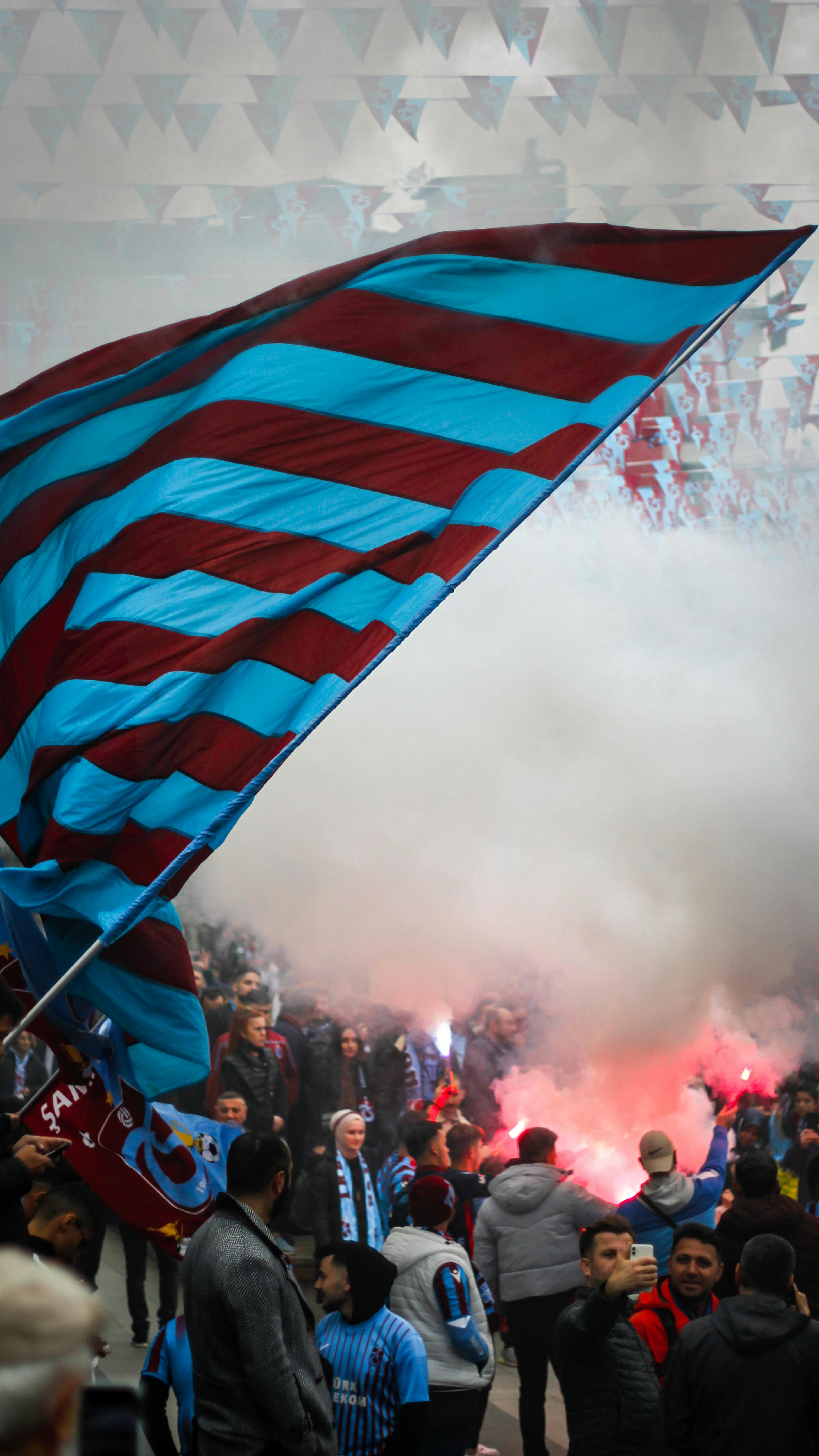 What does a sideways 8 flag mean?