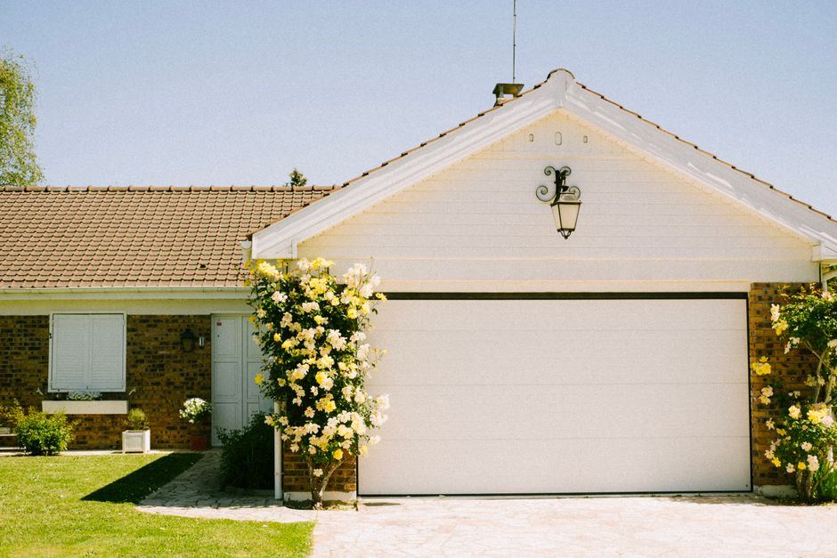 Rachio 3 Smart Sprinkler Controller 16-Zone