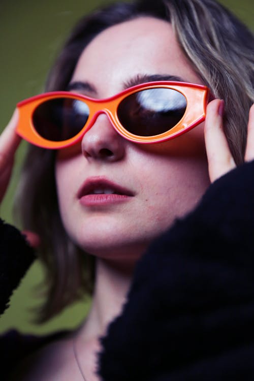 Free Close Up Photo of a Woman Wearing Sunglasses Stock Photo