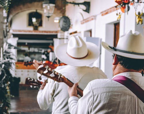 Безкоштовне стокове фото на тему «mariachis, вид ззаду, гітара»
