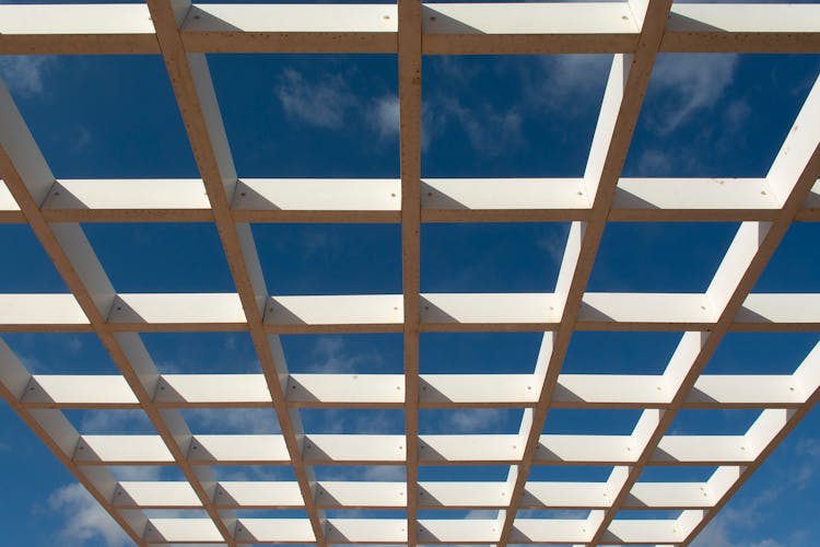 Wooden Pergola Ceiling With Square Pattern