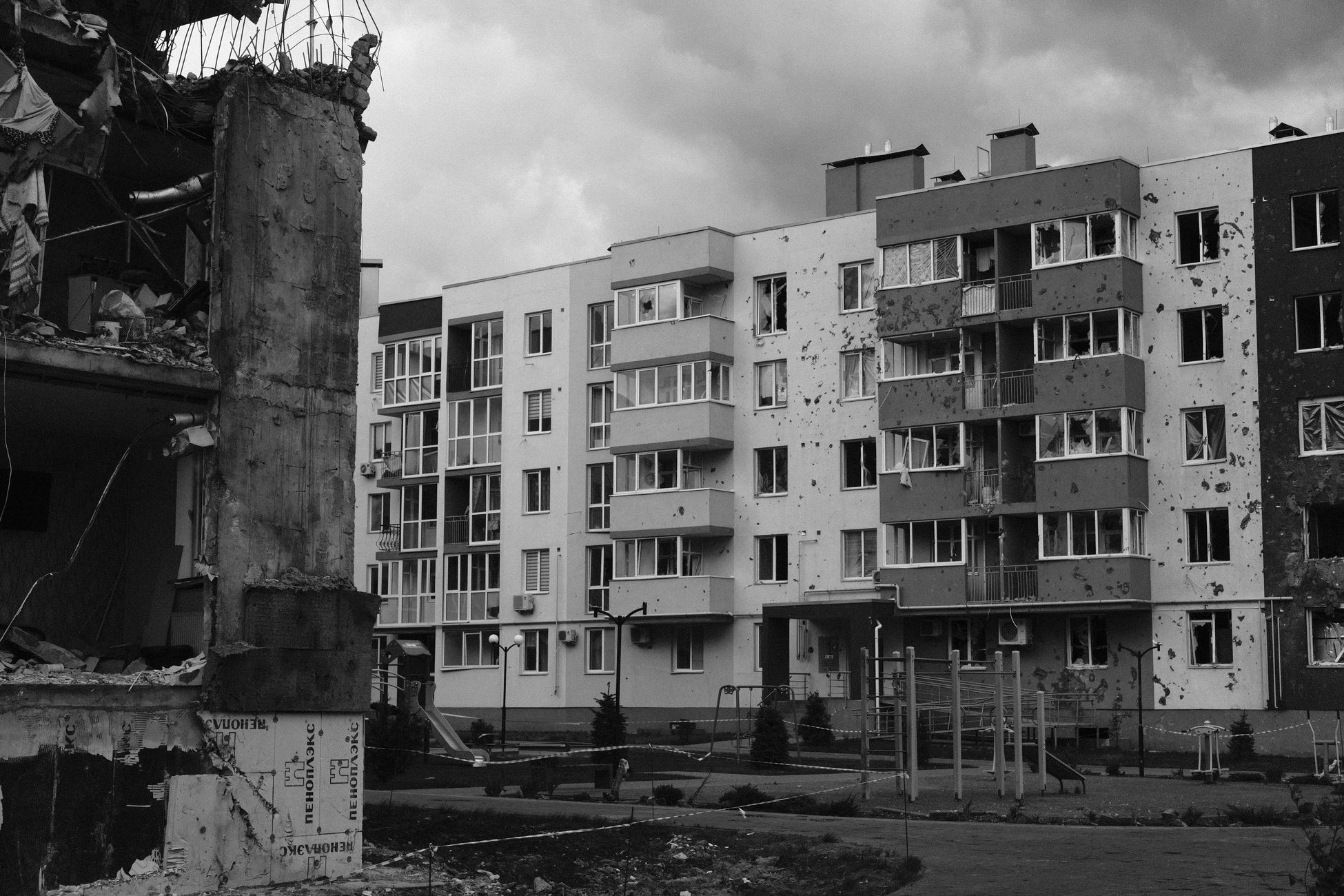 Vijf doden en zeven gewonden door Russische aanvallen in Cherson
