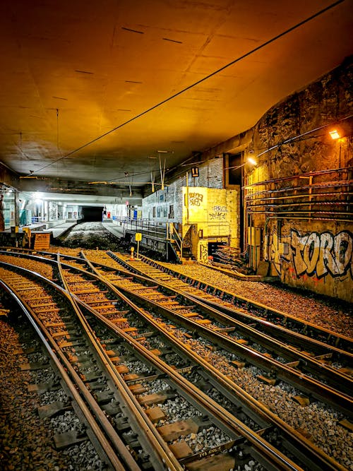 Gratis stockfoto met infrastructuur, locomotief, spoorlijn