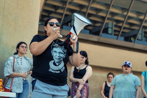 Fotobanka s bezplatnými fotkami na tému megafón, odporca, pokojný protest