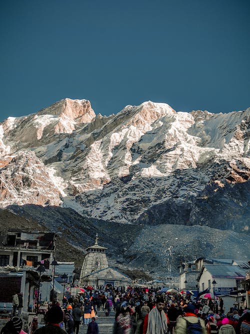 Δωρεάν στοκ φωτογραφιών με kedarnath ναός, rocky mountains, Άνθρωποι