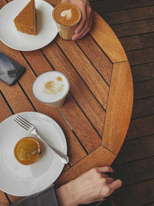 Foto profissional grátis de agradável, bolos, café