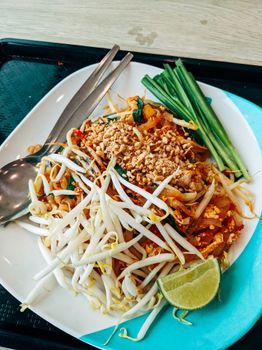Meatless Pad Thai — kidney-friendly food