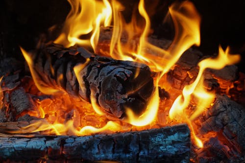 Fotobanka s bezplatnými fotkami na tému drevené uhlie, drevo na oheň, krb