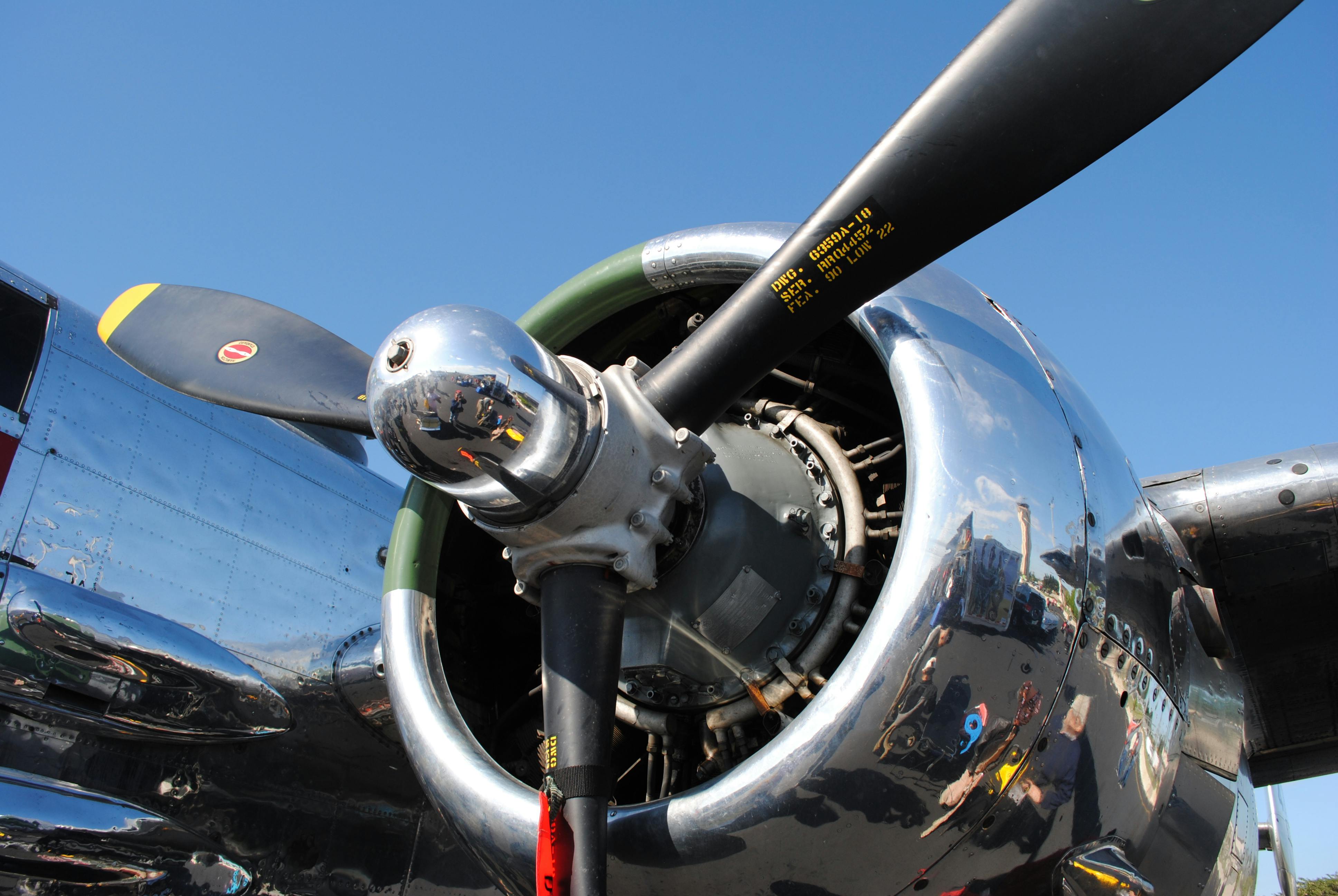 2 Biplanes Flying · Free Stock Photo