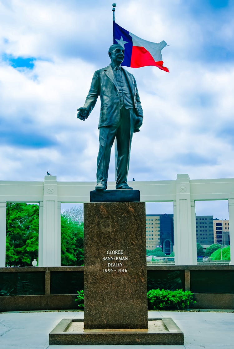 Dealey Memorial, Dealey Plaza, Dallas