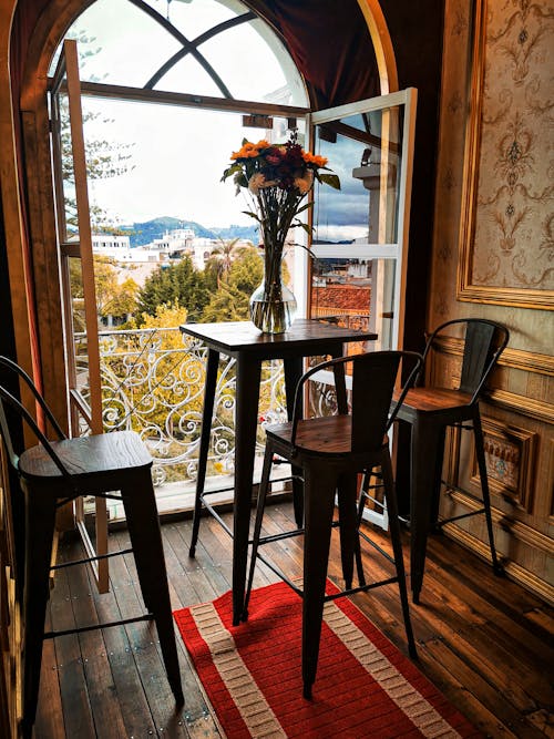 Darmowe zdjęcie z galerii z krzesła, meble, okna