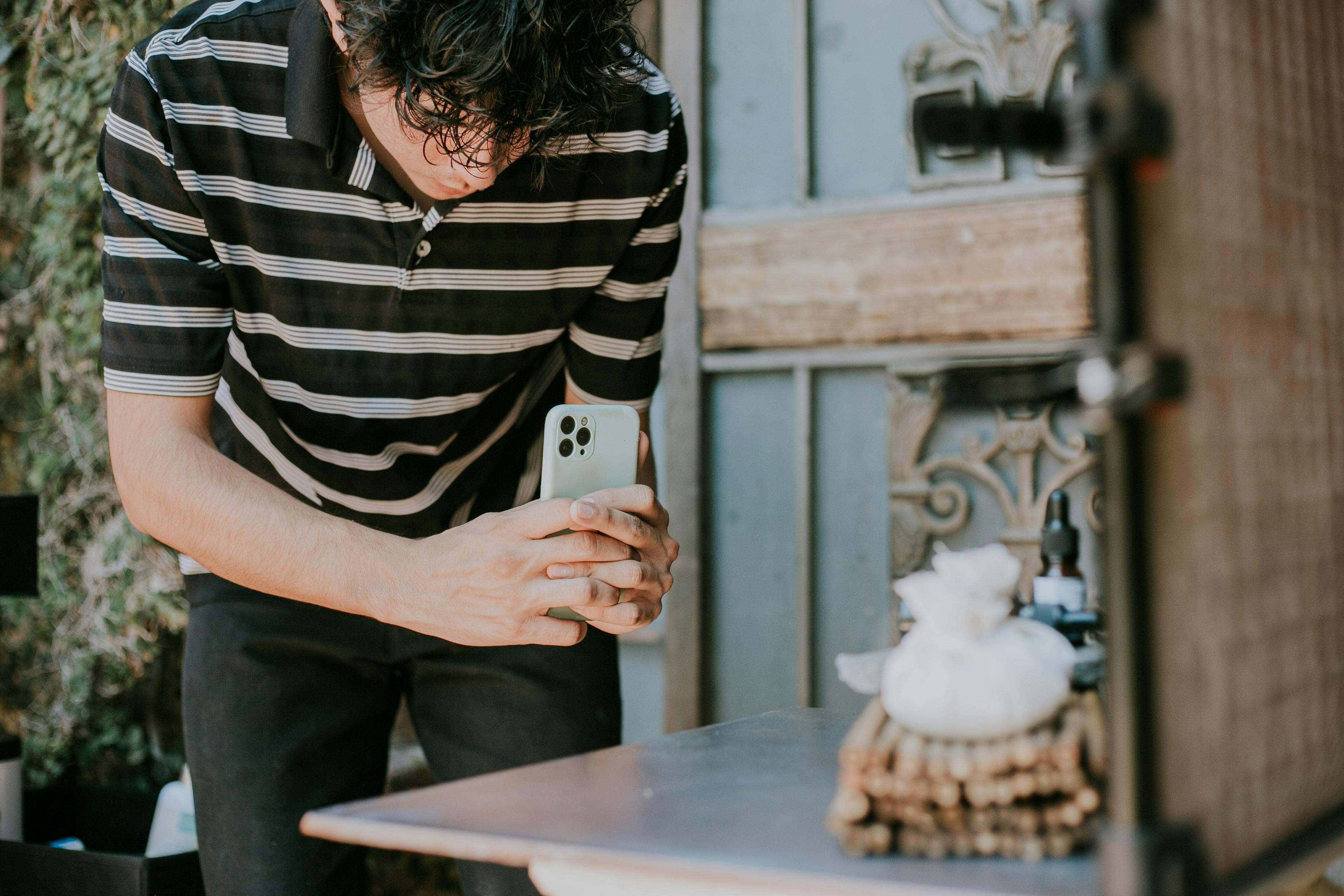 Will AI Kill the Creator Economy? — Photo by Amar  Preciado on Pexels