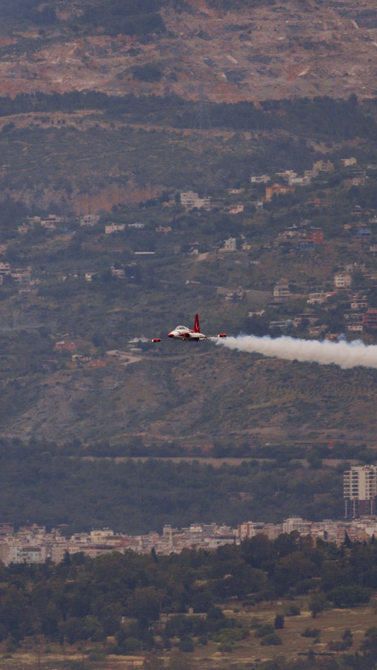 Photo Of A Flying Aircraft 